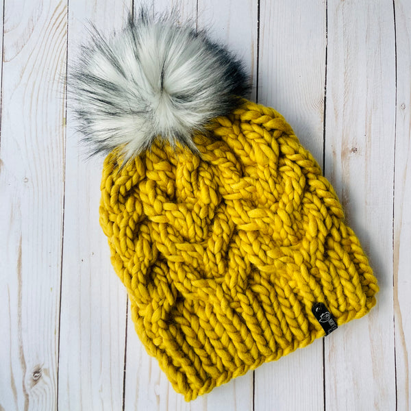 Horseshoe Cable Beanie in Mustard Yellow